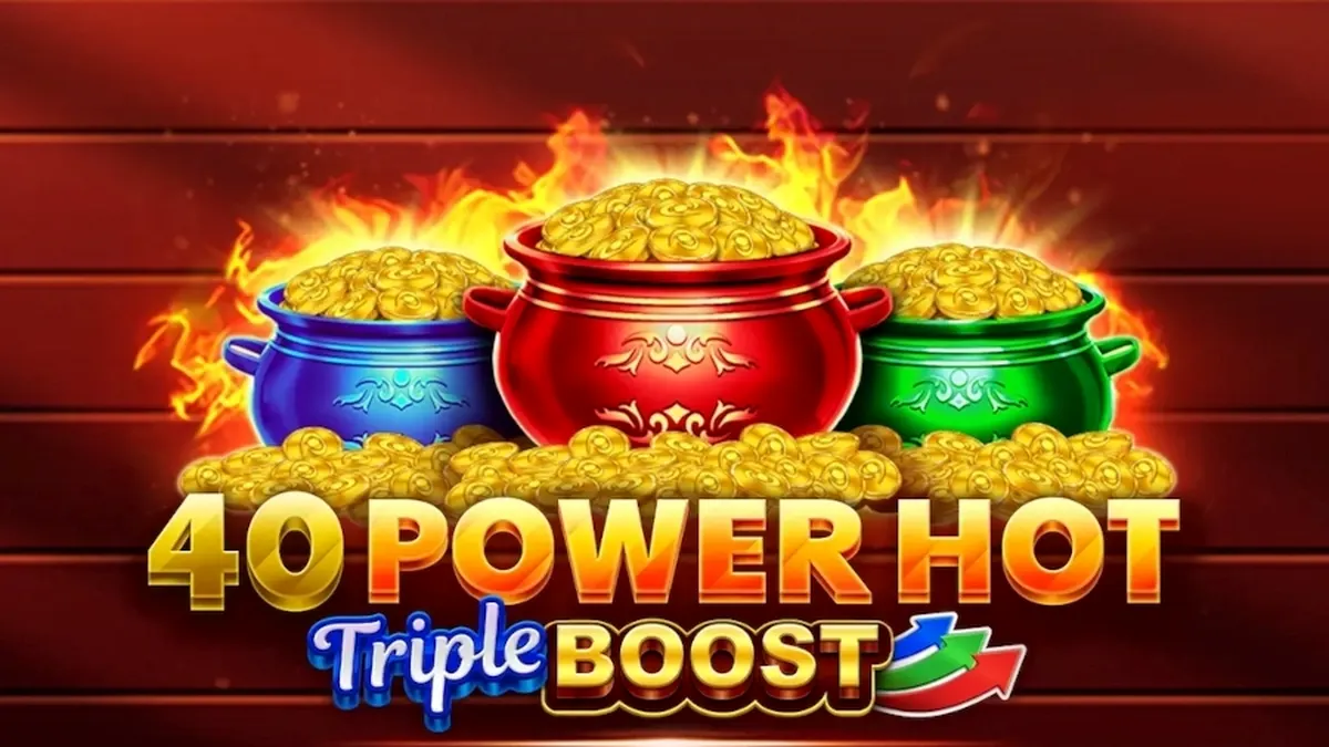 Isang makulay na screen ng 40 Power Hot Triple Boost slot na nagpapakita ng mga reels at symbols.